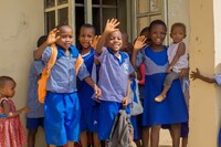 FBS dan HSDF Mendukung Sekolah Dasar Negeri Imezi-Olo di Nigeria